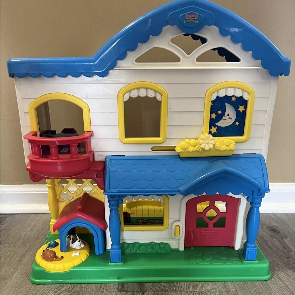 2006  Fisher Price Little People Busy Day Dollhouse